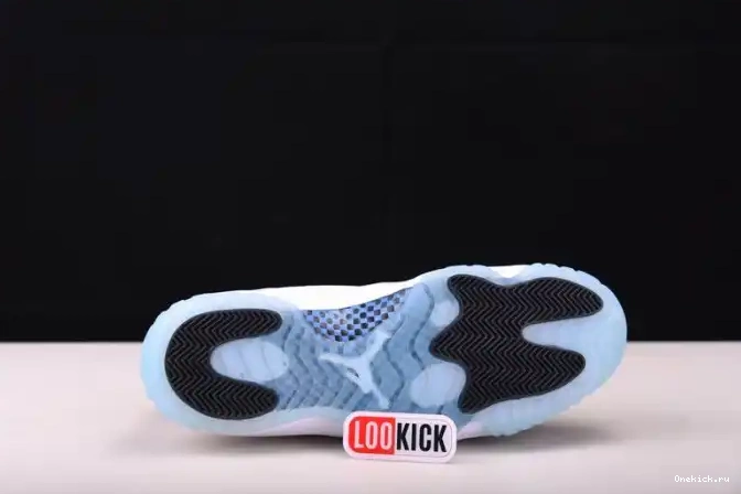 One Kick Blue Legend Low AV2187-117 11 Air Jordan 0529